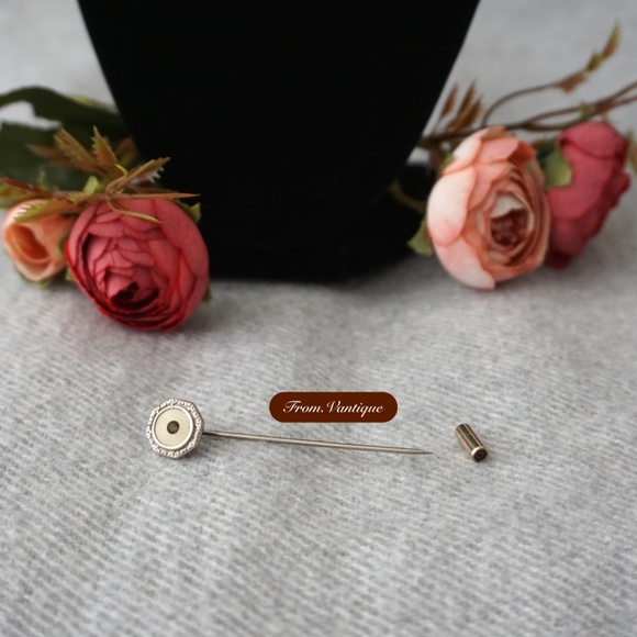 👔 VINTAGE Men / Women Octagon Silver Rim Brooch / Scarf / Hat / Suit Pin 🧷 - Picture 3 of 4